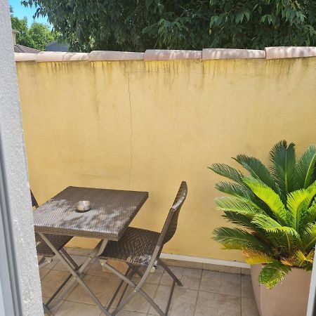Chambre Cosy Avec Terrasse Leilighet Arles Eksteriør bilde