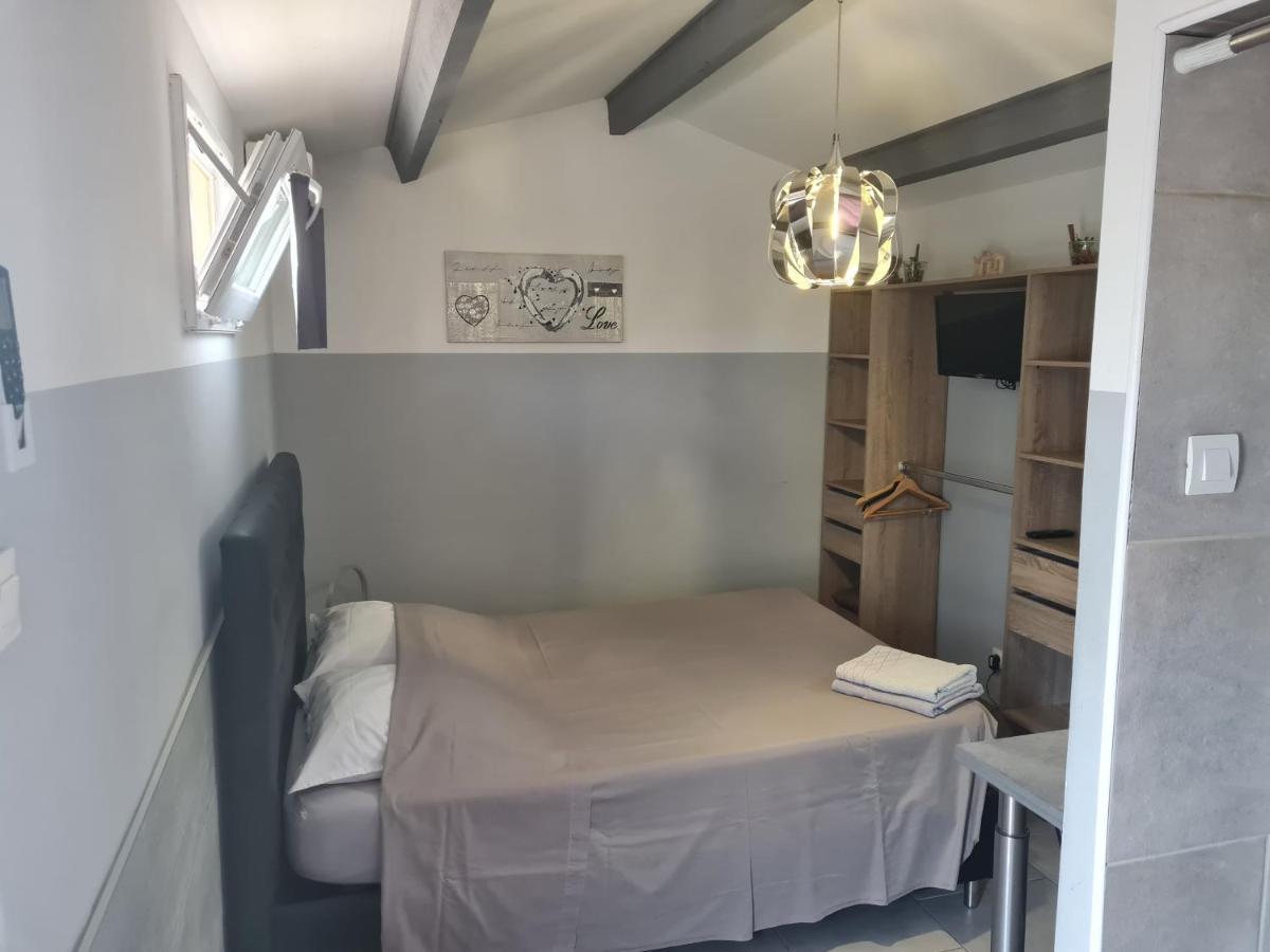 Chambre Cosy Avec Terrasse Leilighet Arles Eksteriør bilde